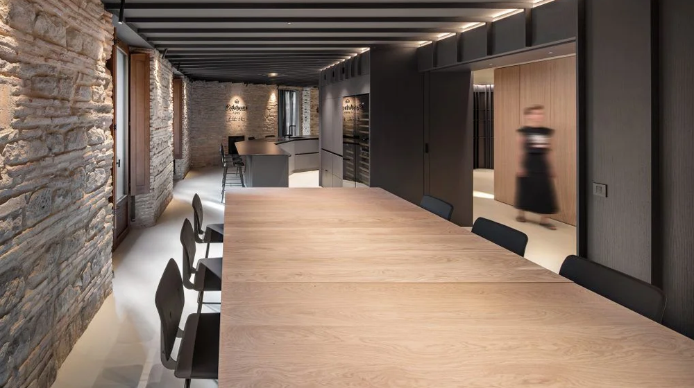 Estilo Mobiliario y Contract - Proyecto Celebona