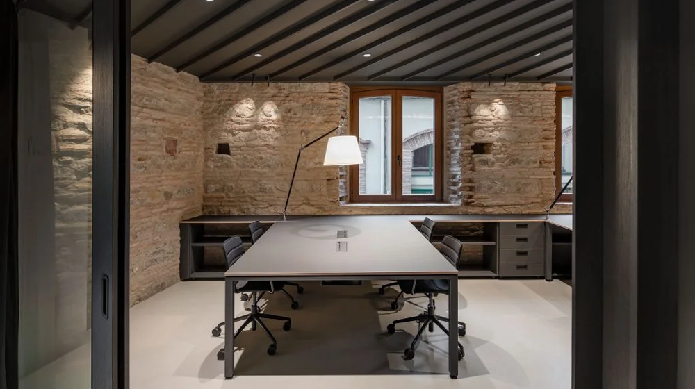 Estilo Mobiliario y Contract - Proyecto Celebona