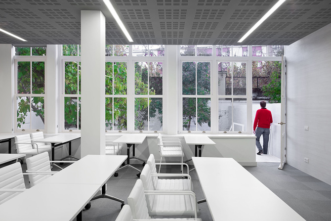 Estilo Mobiliario y Contract - Proyecto Colegio de Economistas de La Rioja